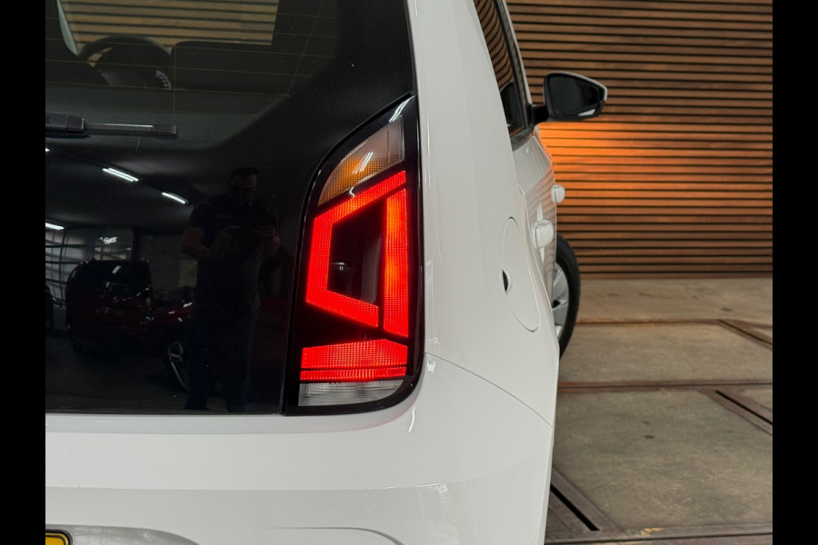 Volkswagen up! 1.0 BMT move up! 5 deurs | BTW | Airco | LED | Bluetooth