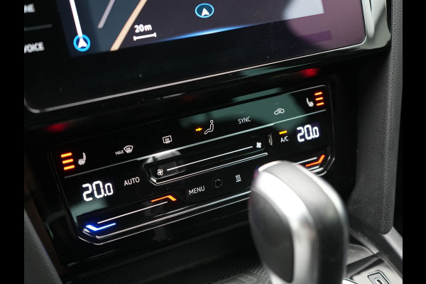 Volkswagen Passat Variant 1.4 TSI GTE Business Plug In Hybrid 218pk Dealer O.H PHEV | Trekhaak Af Fabriek | Adaptive Cruise | Alcantara Sportstoelen Massage & Verwarmd | IQ Light | Apple Carplay | Keyless | Blis | Navigatie | Virtual | DAB |