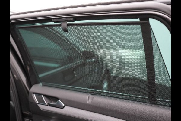 Volkswagen Passat Variant 1.4 TSI GTE Business Plug In Hybrid 218pk Dealer O.H PHEV | Trekhaak Af Fabriek | Adaptive Cruise | Alcantara Sportstoelen Massage & Verwarmd | IQ Light | Apple Carplay | Keyless | Blis | Navigatie | Virtual | DAB |
