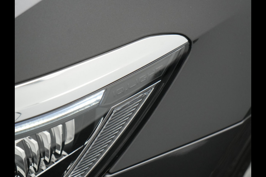 Volkswagen Passat Variant 1.4 TSI GTE Business Plug In Hybrid 218pk Dealer O.H PHEV | Trekhaak Af Fabriek | Adaptive Cruise | Alcantara Sportstoelen Massage & Verwarmd | IQ Light | Apple Carplay | Keyless | Blis | Navigatie | Virtual | DAB |
