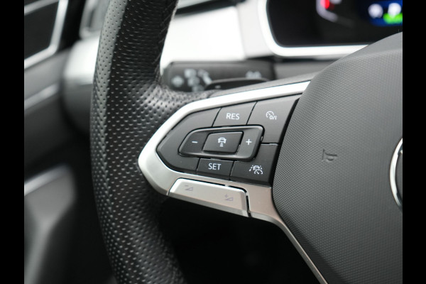 Volkswagen Passat Variant 1.4 TSI GTE Business Plug In Hybrid 218pk Dealer O.H PHEV | Trekhaak Af Fabriek | Adaptive Cruise | Alcantara Sportstoelen Massage & Verwarmd | IQ Light | Apple Carplay | Keyless | Blis | Navigatie | Virtual | DAB |