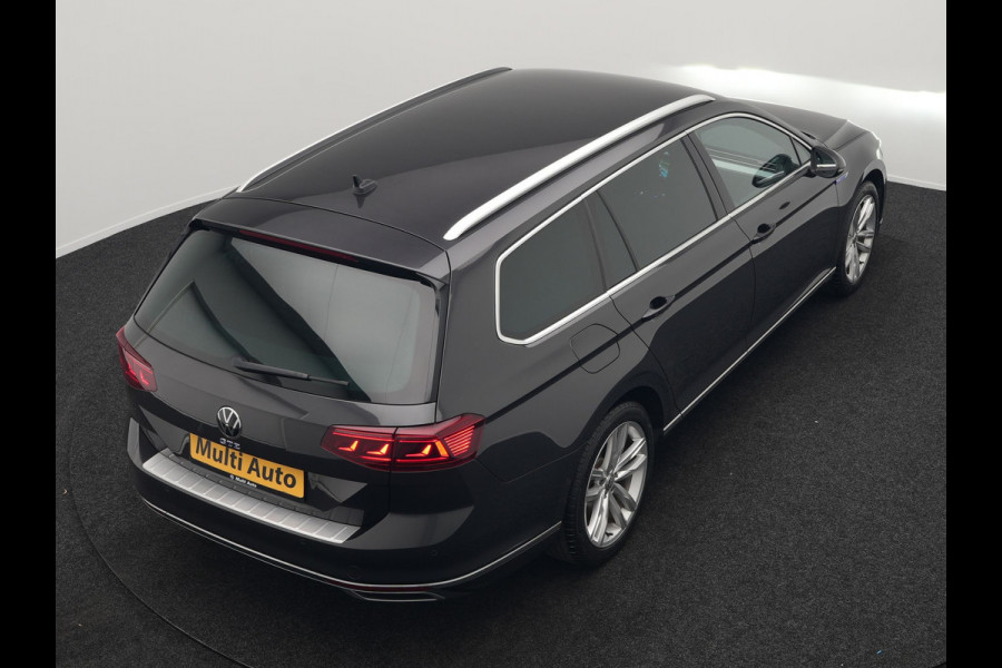 Volkswagen Passat Variant 1.4 TSI GTE Business Plug In Hybrid 218pk Dealer O.H PHEV | Trekhaak Af Fabriek | Adaptive Cruise | Alcantara Sportstoelen Massage & Verwarmd | IQ Light | Apple Carplay | Keyless | Blis | Navigatie | Virtual | DAB |