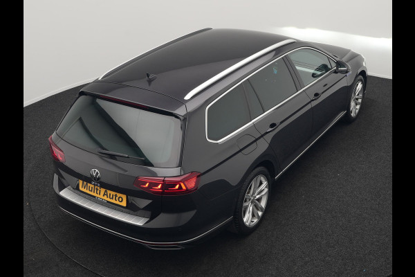 Volkswagen Passat Variant 1.4 TSI GTE Business Plug In Hybrid 218pk Dealer O.H PHEV | Trekhaak Af Fabriek | Adaptive Cruise | Alcantara Sportstoelen Massage & Verwarmd | IQ Light | Apple Carplay | Keyless | Blis | Navigatie | Virtual | DAB |