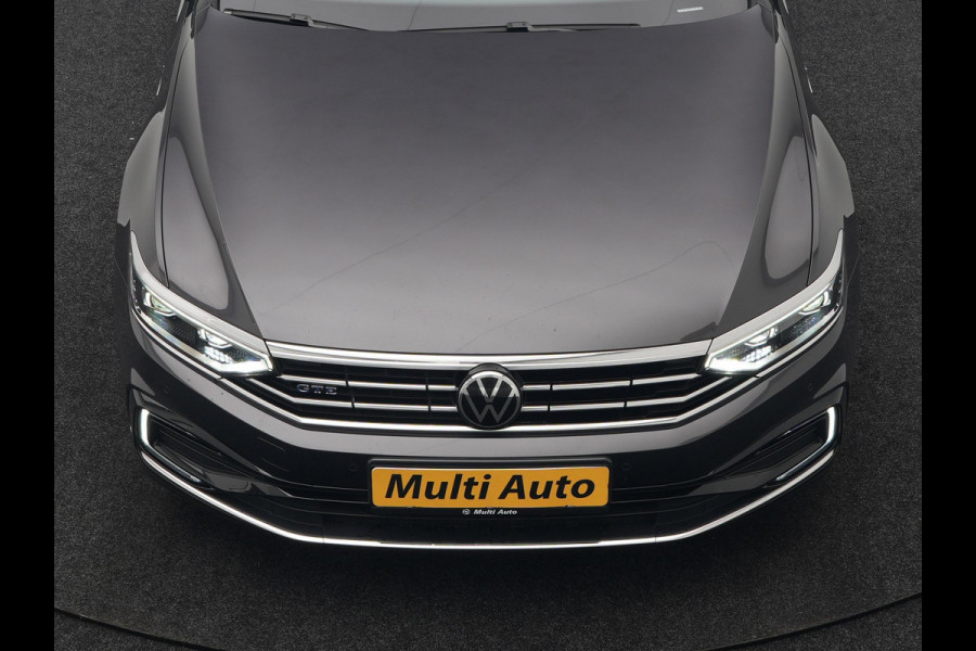 Volkswagen Passat Variant 1.4 TSI GTE Business Plug In Hybrid 218pk Dealer O.H PHEV | Trekhaak Af Fabriek | Adaptive Cruise | Alcantara Sportstoelen Massage & Verwarmd | IQ Light | Apple Carplay | Keyless | Blis | Navigatie | Virtual | DAB |