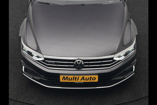 Volkswagen Passat Variant 1.4 TSI GTE Business Plug In Hybrid 218pk Dealer O.H PHEV | Trekhaak Af Fabriek | Adaptive Cruise | Alcantara Sportstoelen Massage & Verwarmd | IQ Light | Apple Carplay | Keyless | Blis | Navigatie | Virtual | DAB |