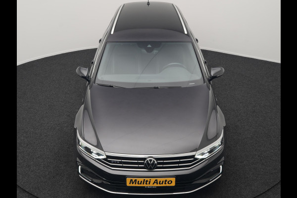 Volkswagen Passat Variant 1.4 TSI GTE Business Plug In Hybrid 218pk Dealer O.H PHEV | Trekhaak Af Fabriek | Adaptive Cruise | Alcantara Sportstoelen Massage & Verwarmd | IQ Light | Apple Carplay | Keyless | Blis | Navigatie | Virtual | DAB |