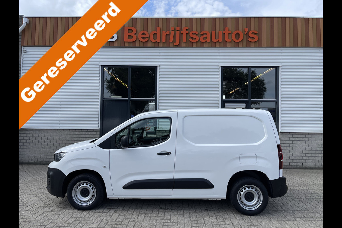 Peugeot Partner 1.2 PureTech Premium / benzine grijs kenteken / vaste prijs rijklaar € 13.450 ex btw / airco / cruise control / schuifdeur / navigatie / armsteun / euro 6 / lease vanaf € 227 Peugeot Partner 1.2 PureTech Premium / benzine grijs kenteken / vaste prijs rijklaar € 13.450 ex btw / airco / cruise control / schuifdeur / navigatie / armsteun / euro 6 / lease vanaf € 227