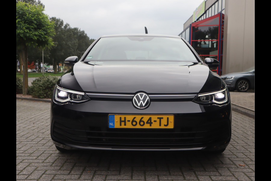 Volkswagen Golf 1.5 TSI Life Business / LED