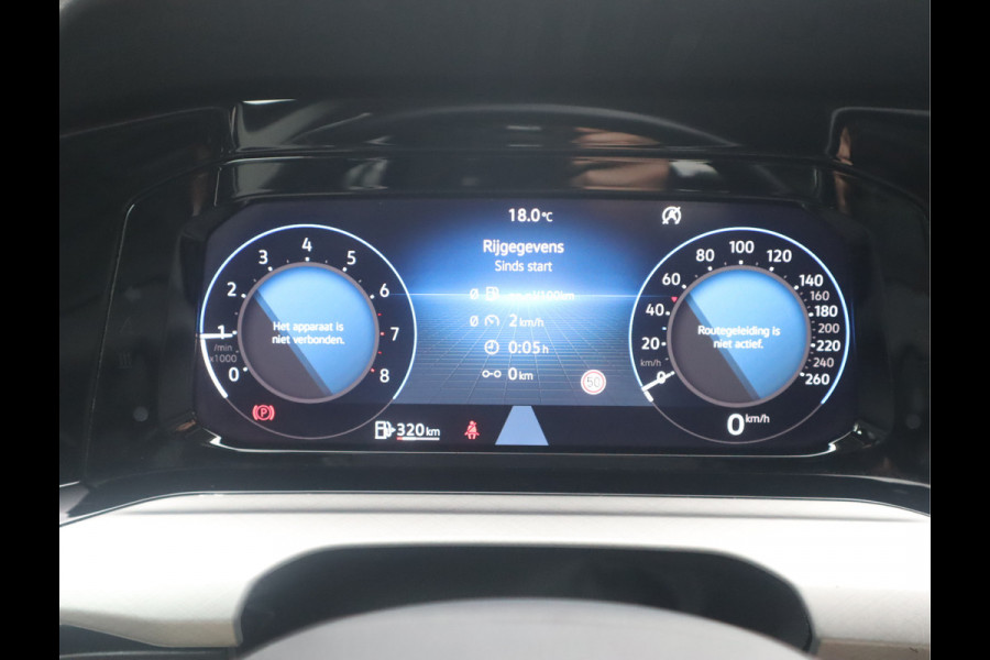 Volkswagen Golf 1.5 TSI Life Business / LED