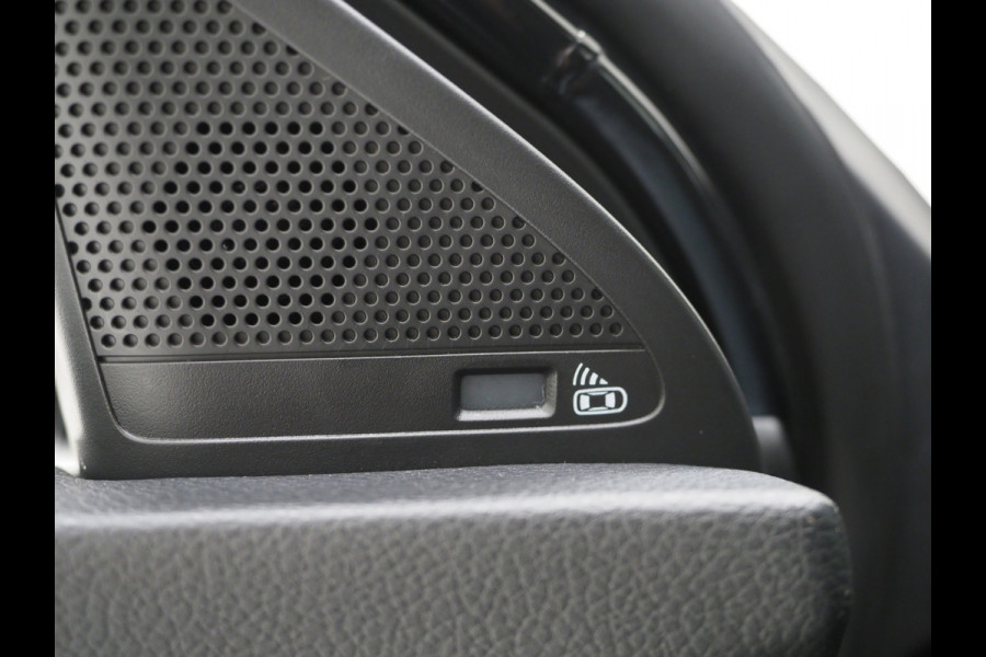 MG EHS 1.5 TGDI Luxury | Panoramadak | Adaptive Cruise | Sportstoelen | 360 | Keyless | Carplay