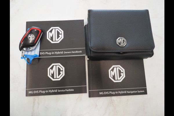 MG EHS 1.5 TGDI Luxury | Panoramadak | Adaptive Cruise | Sportstoelen | 360 | Keyless | Carplay
