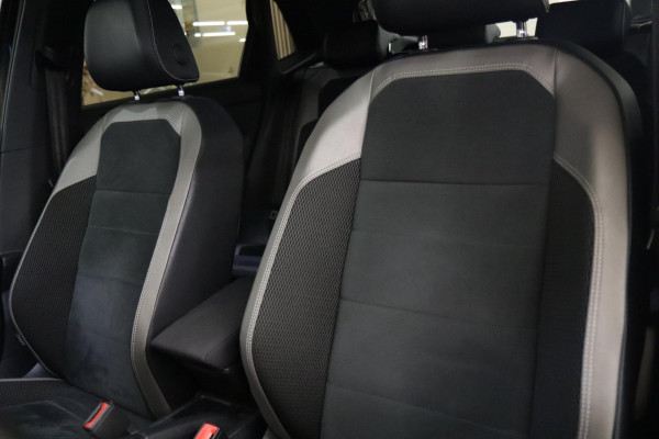 Volkswagen Polo 2.0 TSI GTI PANO/BEATS/CARPLAY/KEYLES/ACC/CAM/STOELV/VOL