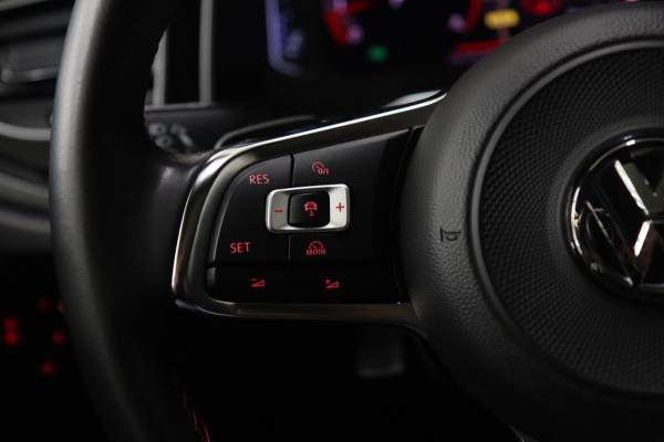 Volkswagen Polo 2.0 TSI GTI PANO/BEATS/CARPLAY/KEYLES/ACC/CAM/STOELV/VOL