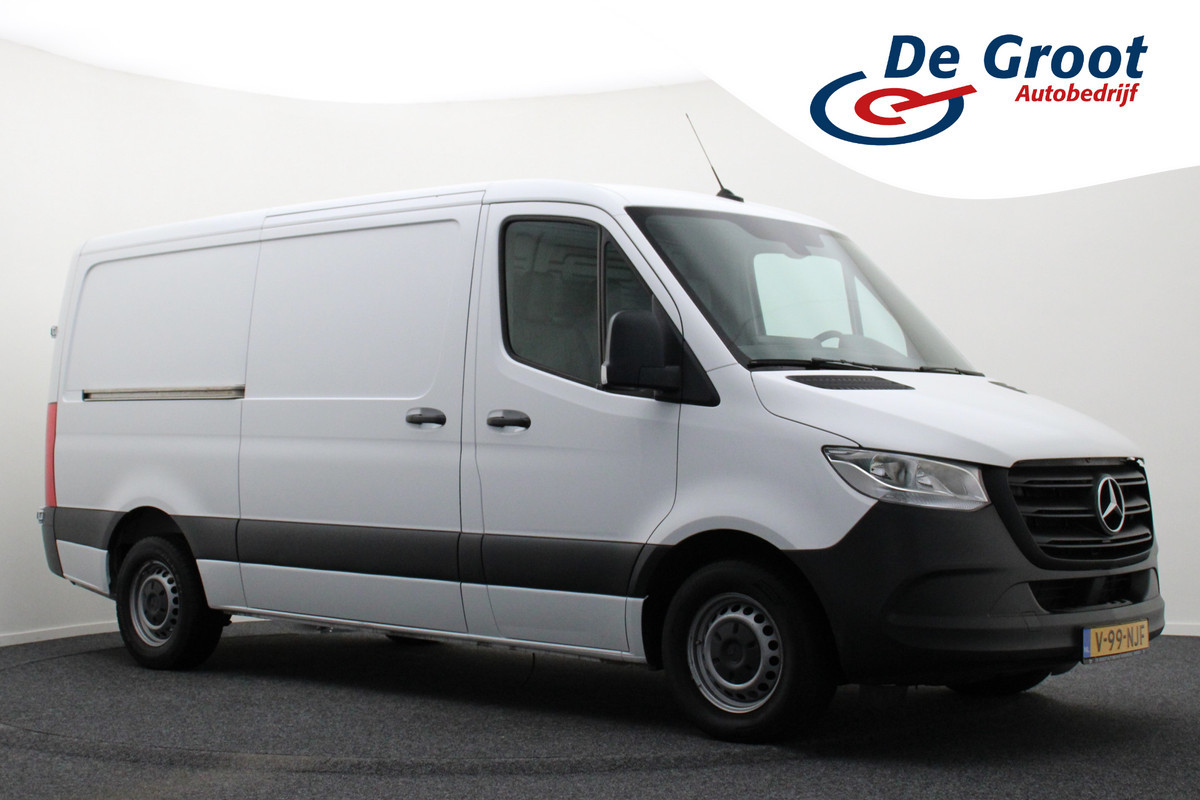 Mercedes-Benz Sprinter 317 CDI Aut. L2H1 Leer, 3-Zits, Camera, Standkachel, Apple Carplay, Cruise, DAB Mercedes-Benz Sprinter 317 CDI Aut. L2H1 Leer, 3-Zits, Camera, Standkachel, Apple Carplay, Cruise, DAB