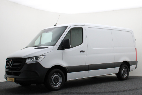 Mercedes-Benz Sprinter 317 CDI Aut. L2H1 Leer, 3-Zits, Camera, Standkachel, Apple Carplay, Cruise, DAB Mercedes-Benz Sprinter 317 CDI Aut. L2H1 Leer, 3-Zits, Camera, Standkachel, Apple Carplay, Cruise, DAB