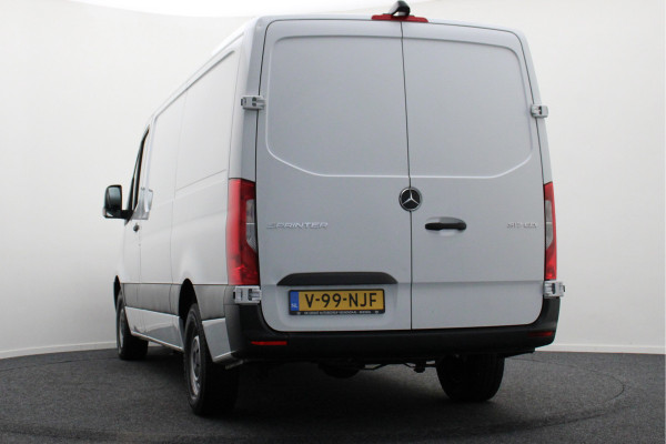 Mercedes-Benz Sprinter 317 CDI Aut. L2H1 Leer, 3-Zits, Camera, Standkachel, Apple Carplay, Cruise, DAB Mercedes-Benz Sprinter 317 CDI Aut. L2H1 Leer, 3-Zits, Camera, Standkachel, Apple Carplay, Cruise, DAB