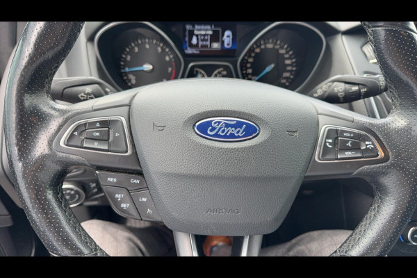 Ford FOCUS Wagon 1.0 Ecoboost ST-Line 125pk Trekhaak | Achteruitrijcamera | Winterpack | Android auto / Apple Carplay Ford FOCUS Wagon 1.0 Ecoboost ST-Line 125pk Trekhaak | Achteruitrijcamera | Winterpack | Android auto / Apple Carplay