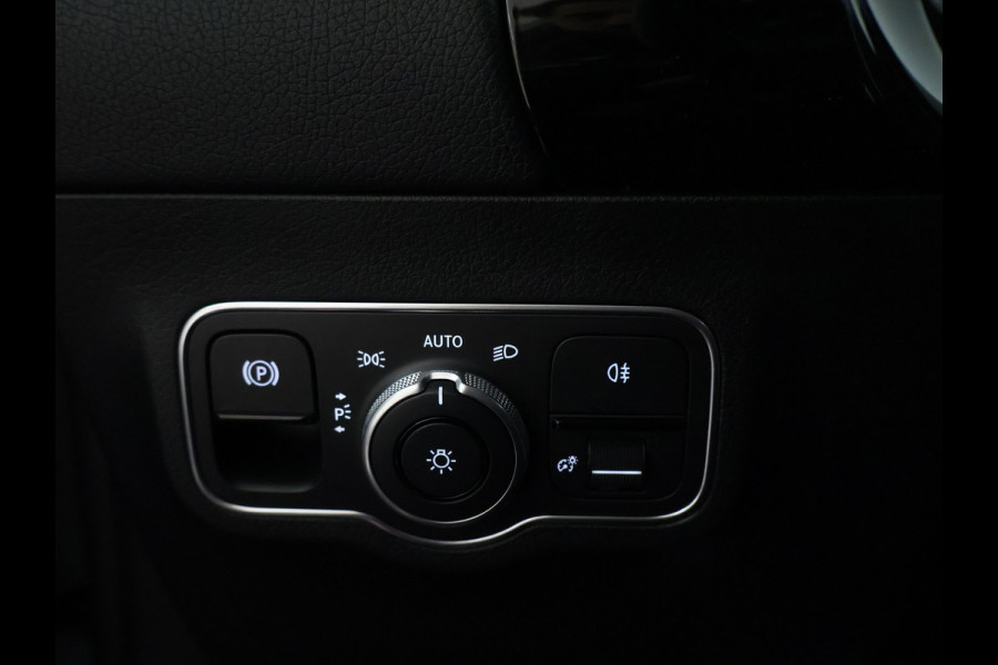 Mercedes-Benz GLA 250 e AMG Plug-In Hybride AMG Line | Dodehoek Assist | 11kW Laden | MiltiBeam Koplampen | Stuur en Stoelverwarming. Inclusief 24 maanden MB Certified garantie voor Europa.