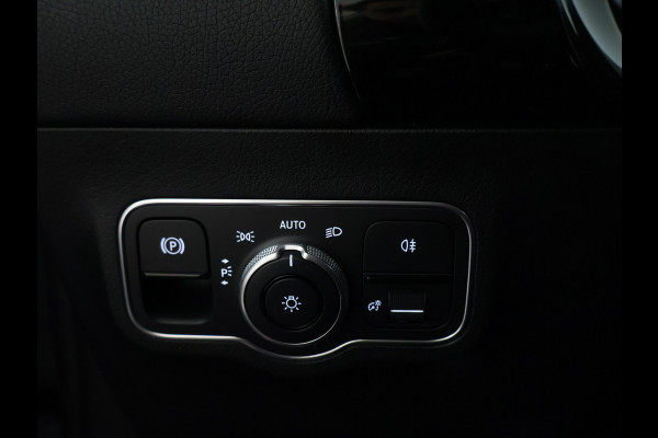 Mercedes-Benz GLA 250 e AMG Plug-In Hybride AMG Line | Dodehoek Assist | 11kW Laden | MiltiBeam Koplampen | Stuur en Stoelverwarming. Inclusief 24 maanden MB Certified garantie voor Europa.