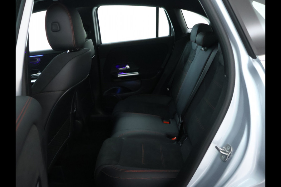 Mercedes-Benz GLA 250 e AMG Plug-In Hybride AMG Line | Dodehoek Assist | 11kW Laden | MiltiBeam Koplampen | Stuur en Stoelverwarming. Inclusief 24 maanden MB Certified garantie voor Europa.