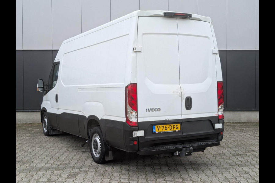 Iveco Daily 35S14V 2.3 AUTOMAAT 3500KG TREKHAAK CRUISE AIRCO NAVI