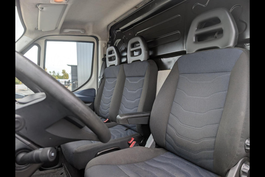 Iveco Daily 35S14V 2.3 AUTOMAAT 3500KG TREKHAAK CRUISE AIRCO NAVI