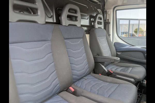 Iveco Daily 35S14V 2.3 AUTOMAAT 3500KG TREKHAAK CRUISE AIRCO NAVI