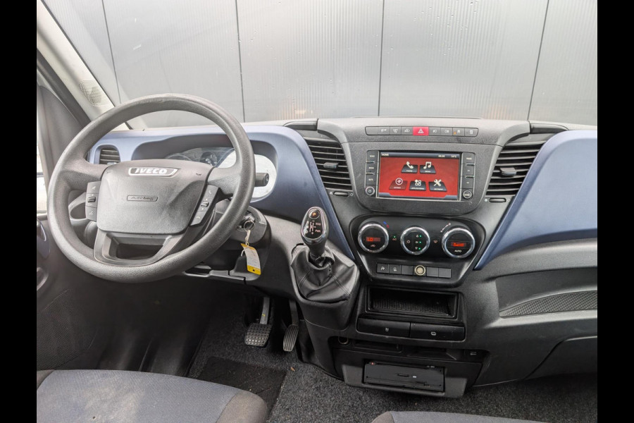 Iveco Daily 35S14V 2.3 AUTOMAAT 3500KG TREKHAAK CRUISE AIRCO NAVI