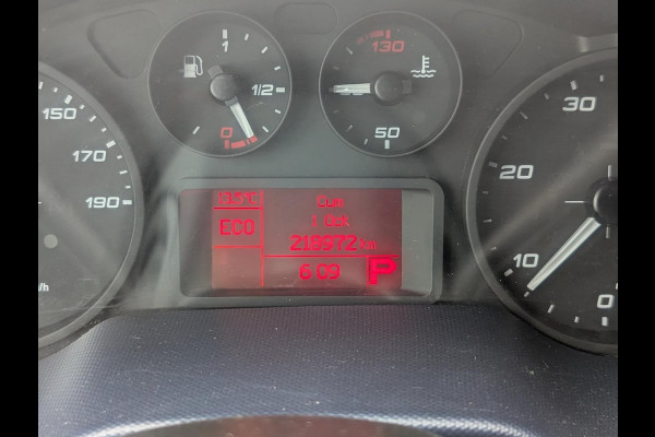 Iveco Daily 35S14V 2.3 AUTOMAAT 3500KG TREKHAAK CRUISE AIRCO NAVI