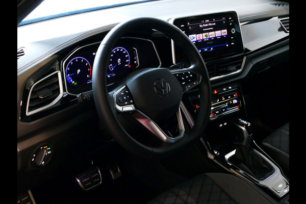Volkswagen T-Roc ✅NIEUWE AUTO✅ 1.5 TSI 150PK R-LINE EVO IQ LIGHT ALCANTARA ELEK.KLEP CARPLAY STOEL/STUUR VERW. 18"LMV VIR.COCKPIT RLINE R LINE "Volkswagen rijden begint bij Topautos.nl – 75 topmodellen direct op voorraad!"