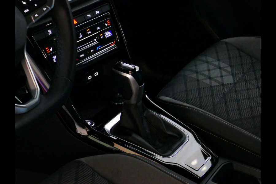 Volkswagen T-Roc ✅NIEUWE AUTO✅ 1.5 TSI 150PK R-LINE EVO IQ LIGHT ALCANTARA ELEK.KLEP CARPLAY STOEL/STUUR VERW. 18"LMV VIR.COCKPIT RLINE R LINE "Volkswagen rijden begint bij Topautos.nl – 75 topmodellen direct op voorraad!"