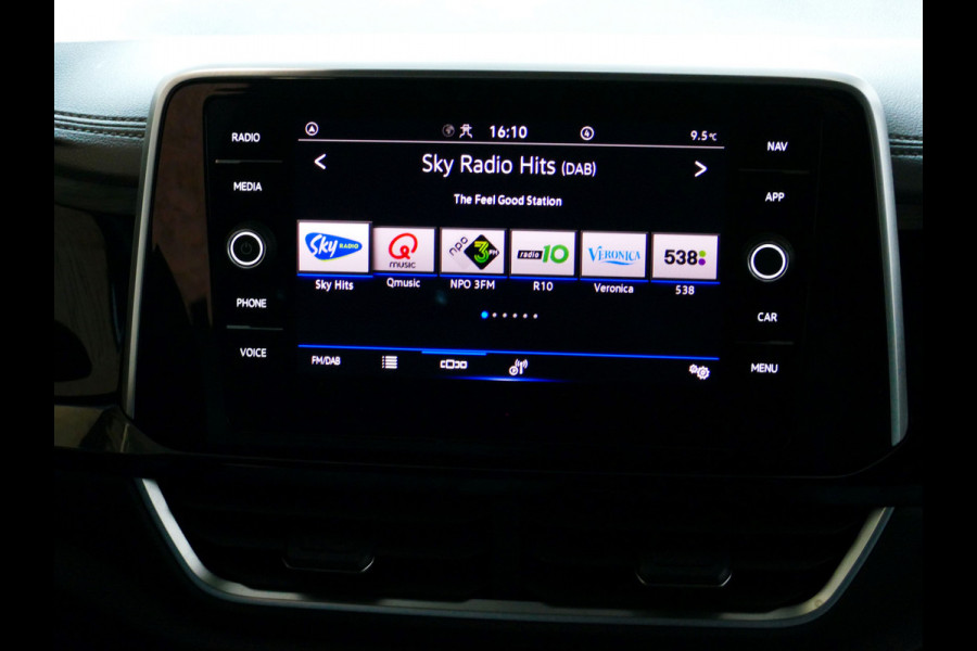 Volkswagen T-Roc ✅NIEUWE AUTO✅ 1.5 TSI 150PK R-LINE EVO IQ LIGHT ALCANTARA ELEK.KLEP CARPLAY STOEL/STUUR VERW. 18"LMV VIR.COCKPIT RLINE R LINE "Volkswagen rijden begint bij Topautos.nl – 75 topmodellen direct op voorraad!"