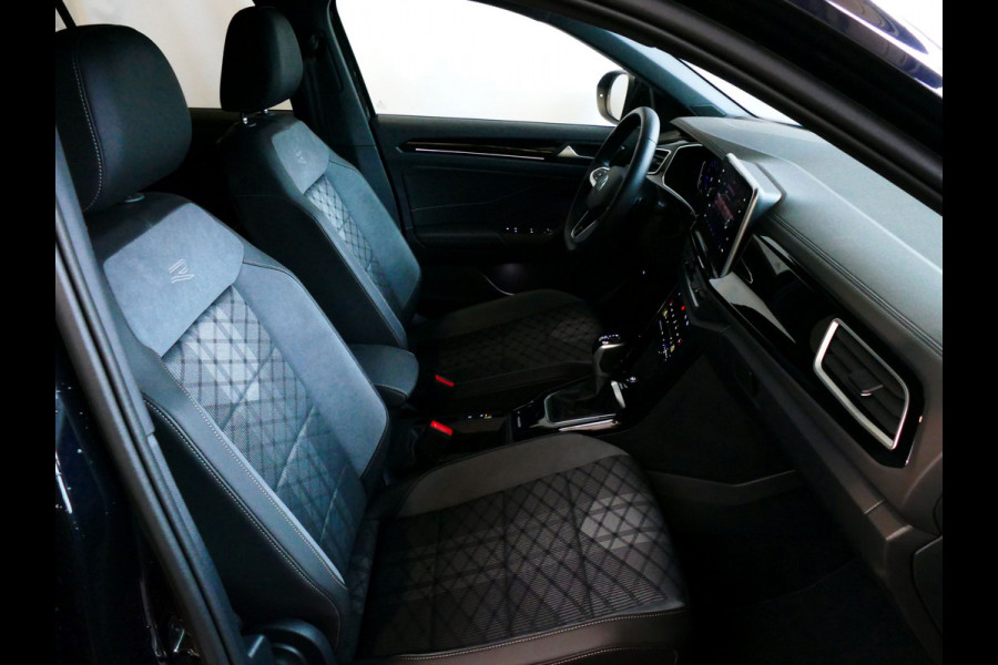 Volkswagen T-Roc ✅NIEUWE AUTO✅ 1.5 TSI 150PK R-LINE EVO IQ LIGHT ALCANTARA ELEK.KLEP CARPLAY STOEL/STUUR VERW. 18"LMV VIR.COCKPIT RLINE R LINE "Volkswagen rijden begint bij Topautos.nl – 75 topmodellen direct op voorraad!"