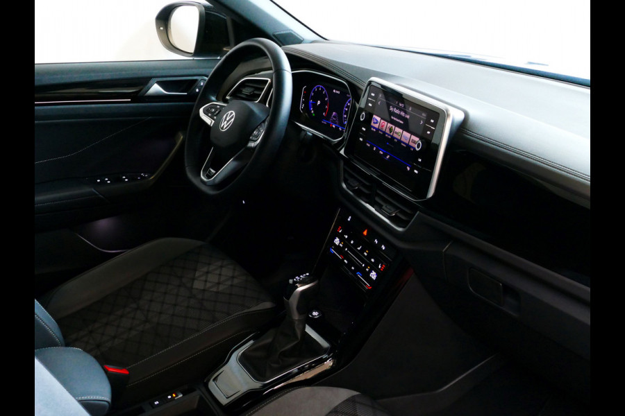 Volkswagen T-Roc ✅NIEUWE AUTO✅ 1.5 TSI 150PK R-LINE EVO IQ LIGHT ALCANTARA ELEK.KLEP CARPLAY STOEL/STUUR VERW. 18"LMV VIR.COCKPIT RLINE R LINE "Volkswagen rijden begint bij Topautos.nl – 75 topmodellen direct op voorraad!"
