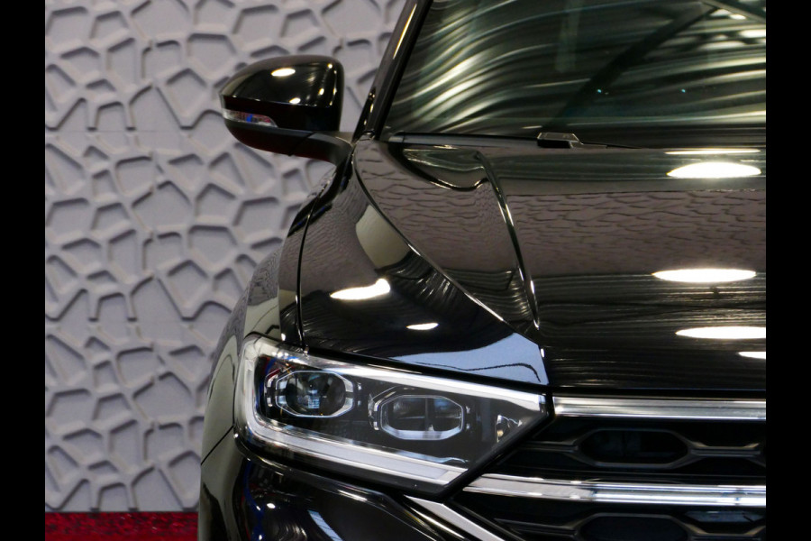 Volkswagen T-Roc ✅NIEUWE AUTO✅ 1.5 TSI 150PK R-LINE EVO IQ LIGHT ALCANTARA ELEK.KLEP CARPLAY STOEL/STUUR VERW. 18"LMV VIR.COCKPIT RLINE R LINE "Volkswagen rijden begint bij Topautos.nl – 75 topmodellen direct op voorraad!"
