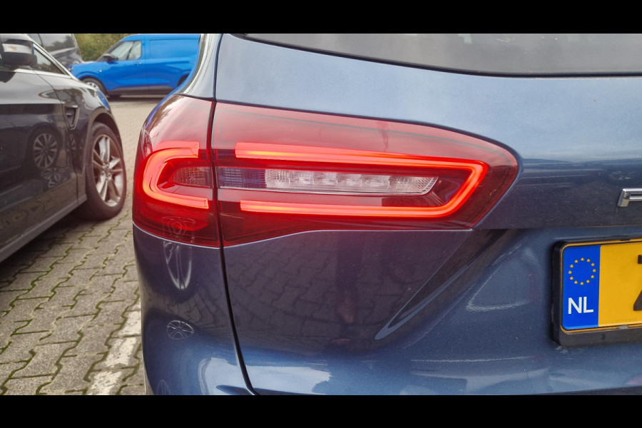 Ford FOCUS Wagon 1.0 EcoBoost Hybrid Titanium X AGR stoelen | 12 inch Touchscreen | Draadloos Android Auto / Apple Carplay | Camera achter |