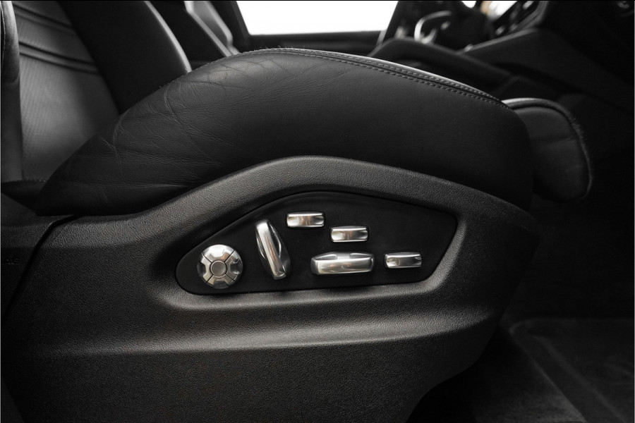 Porsche Cayenne Coupé 3.0 E-Hybrid Sport Design Sport Chrono 4WS Bose 21"