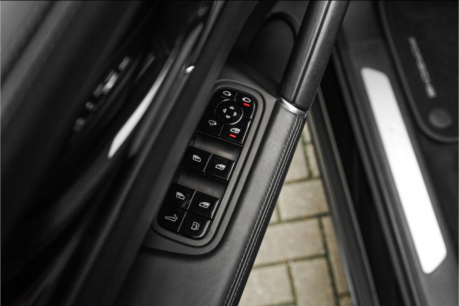 Porsche Cayenne Coupé 3.0 E-Hybrid Sport Design Sport Chrono 4WS Bose 21"