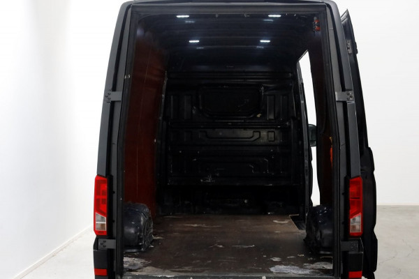 Volkswagen Crafter 35 2.0 TDI 140pk L3H3 (L2H2) DSG-Automaat Navi/Camera Laadklep 500kg 07-2021