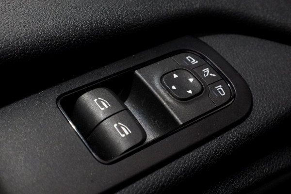 Mercedes-Benz Sprinter 311 CDI 115pk RWD L2H2 Airco/Navi/Camera 07-2024