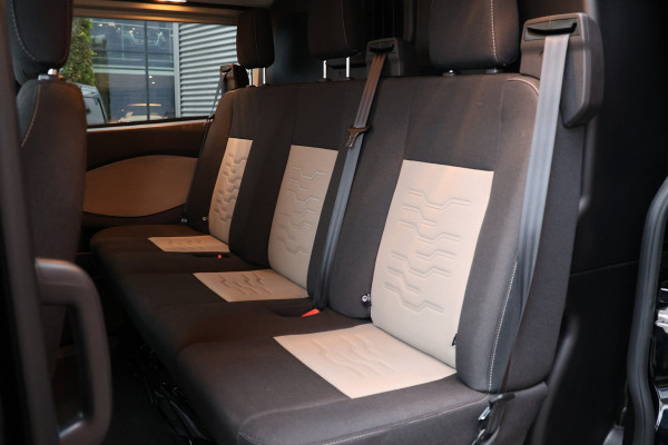 Ford Transit Custom 290 2.0 TDCI 170 PK L2H1 Limited DC | Navigatie | Camera | Stoelverwarming | PDC V+A | Trekhaak | Airco | 5-Zitter | Trekhaak | Nieuwe Turbo | Nieuwe APK | NAP Logisch