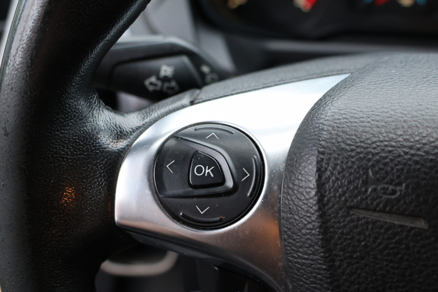 Ford Transit Custom 290 2.0 TDCI 170 PK L2H1 Limited DC | Navigatie | Camera | Stoelverwarming | PDC V+A | Trekhaak | Airco | 5-Zitter | Trekhaak | Nieuwe Turbo | Nieuwe APK | NAP Logisch