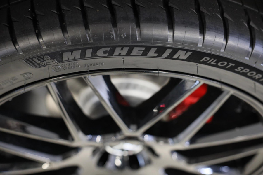 Mercedes-Benz GLC 200 AMG 63 Look / Designo Interieur / Elek Stoelen / Memory / Leder / Open Pano / 360 Camera / 21 Inch Mercedes-Benz GLC 200 AMG 63 Look / Designo Interieur / Elek Stoelen / Memory / Leder / Open Pano / 360 Camera / 21 Inch