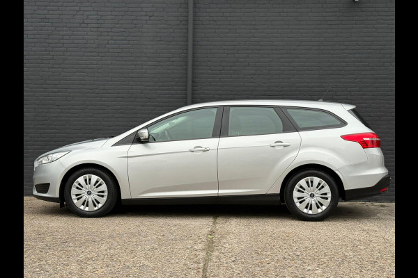 Ford FOCUS Wagon 1.0 Lease Edition AIRCO | CRUISE | NAVI | PDC | NWE APK Ford FOCUS Wagon 1.0 Lease Edition AIRCO | CRUISE | NAVI | PDC | NWE APK