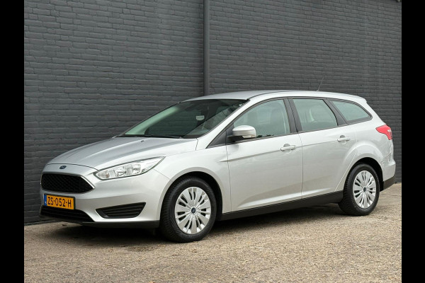 Ford FOCUS Wagon 1.0 Lease Edition AIRCO | CRUISE | NAVI | PDC | NWE APK Ford FOCUS Wagon 1.0 Lease Edition AIRCO | CRUISE | NAVI | PDC | NWE APK