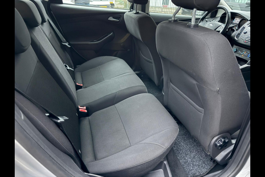 Ford FOCUS Wagon 1.0 Lease Edition AIRCO | CRUISE | NAVI | PDC | NWE APK Ford FOCUS Wagon 1.0 Lease Edition AIRCO | CRUISE | NAVI | PDC | NWE APK