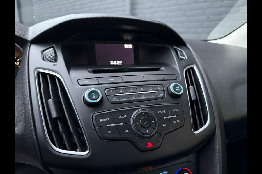 Ford FOCUS Wagon 1.0 Lease Edition AIRCO | CRUISE | NAVI | PDC | NWE APK Ford FOCUS Wagon 1.0 Lease Edition AIRCO | CRUISE | NAVI | PDC | NWE APK