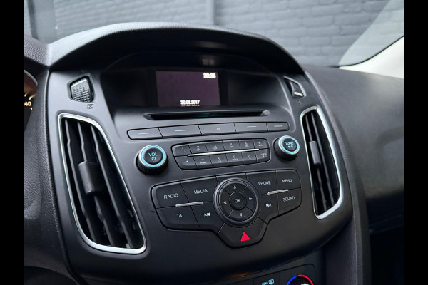 Ford FOCUS Wagon 1.0 Lease Edition AIRCO | CRUISE | NAVI | PDC | NWE APK Ford FOCUS Wagon 1.0 Lease Edition AIRCO | CRUISE | NAVI | PDC | NWE APK