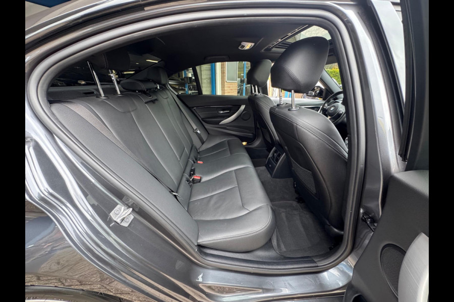 BMW 3-serie 320d M-Pakket High Executive 2018 AUT NAVI DAK!