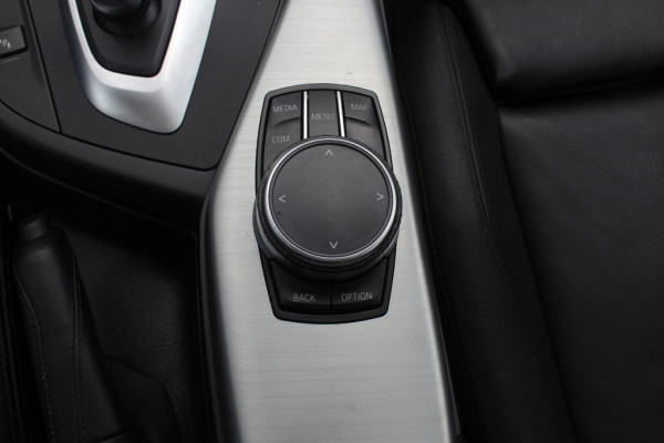 BMW 1-serie 118i High Exe. M Sport / Leder / Navigatie / Parkeerhulp V+A / 18'' / Sportstoelen / Stoelverwarming / DAB / Cruise Control BMW 1-serie 118i High Exe. M Sport / Leder / Navigatie / Parkeerhulp V+A / 18'' / Sportstoelen / Stoelverwarming / DAB / Cruise Control